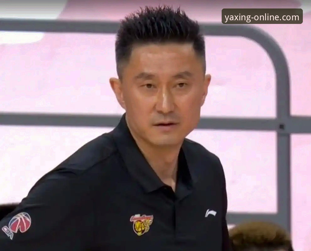 亚星官网安卓版怎么下载 为什么陈国豪的“回避条款”升级事件,让CBA卡位战悬念倍增?